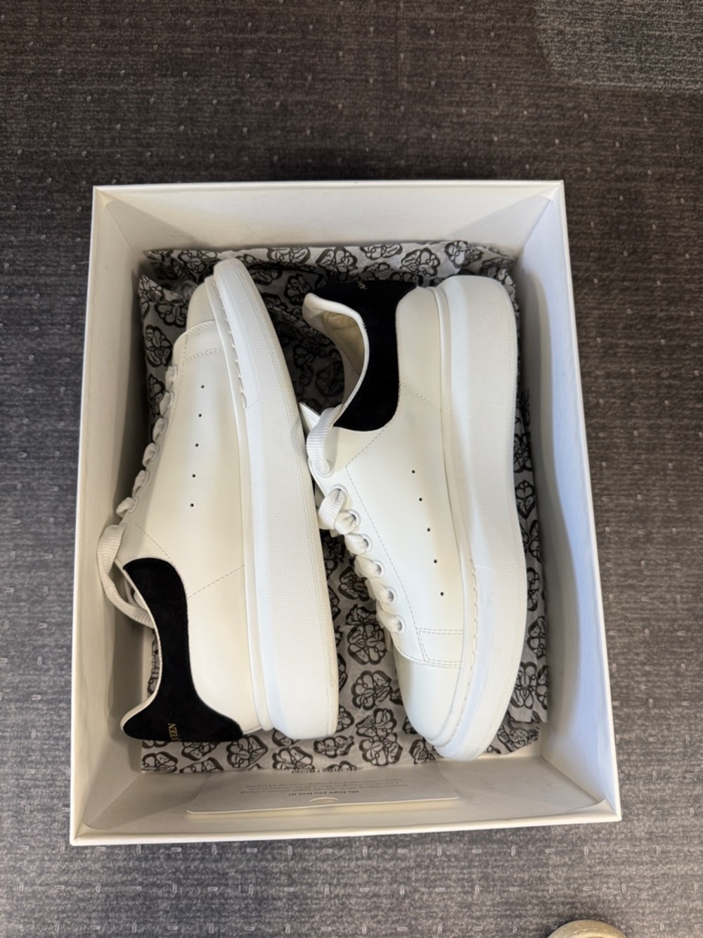 Alexander McQueen Platform Sneakers with Black Suede Geel - Picture 2 of 10